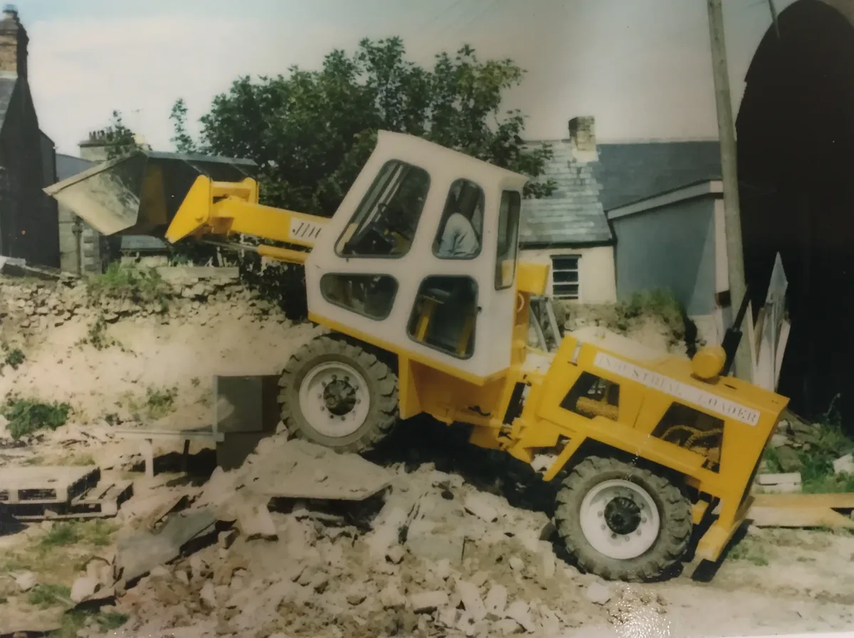 Early Chieftain industrial loader